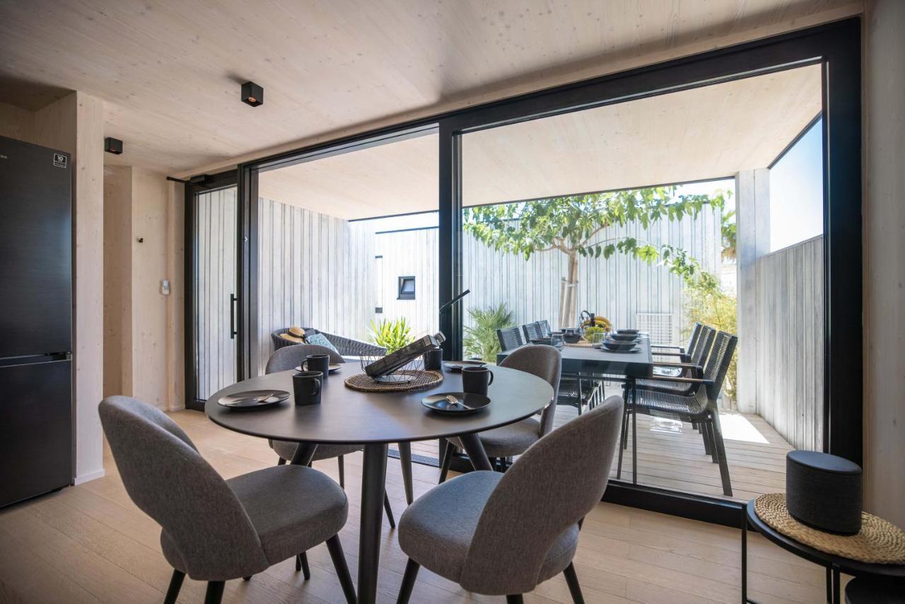 Arcadia Eco-Luxe Mobile Homes With Infinity Pool By Oiko Collection Privlaka  Exterior foto